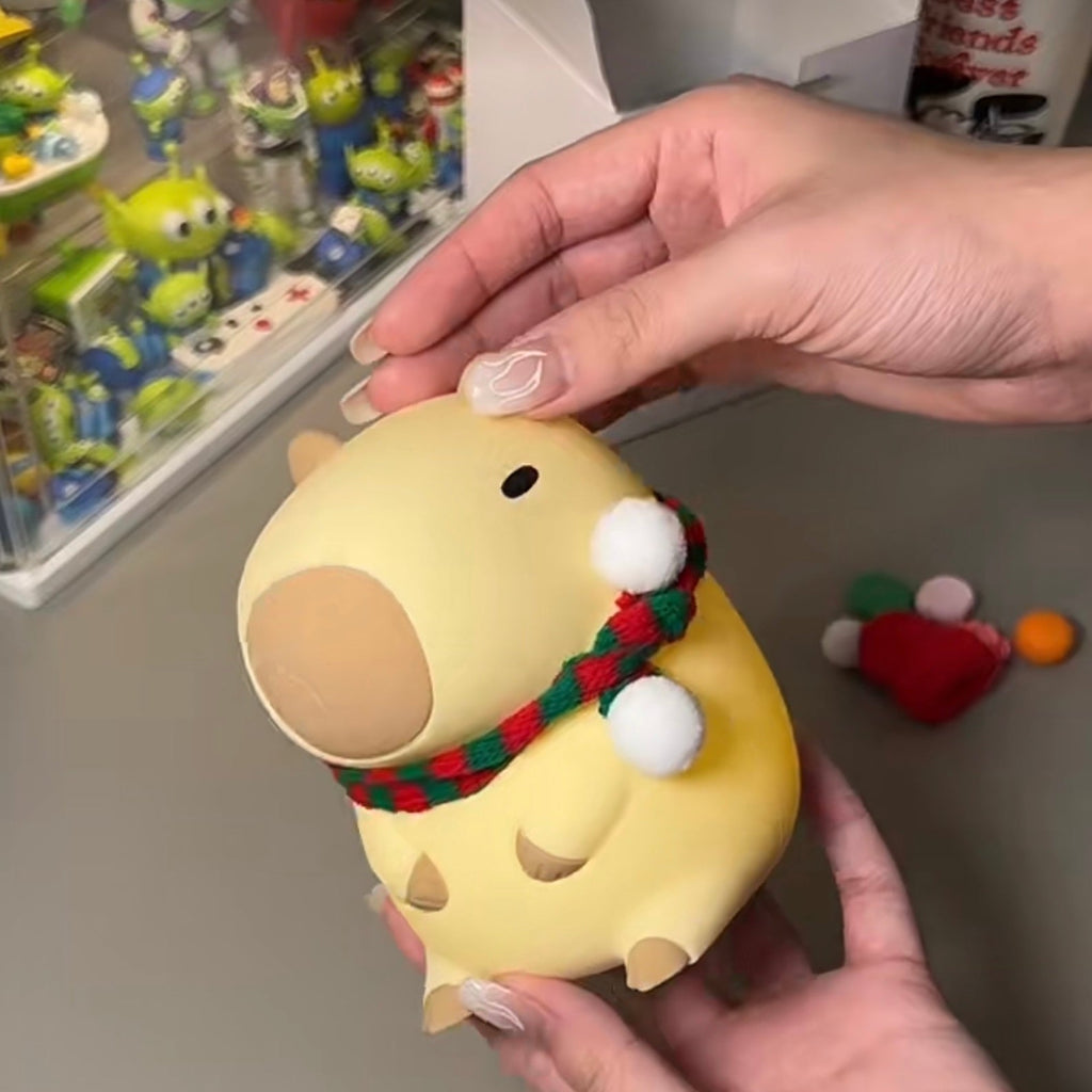 Capybara Glow Night Lamp