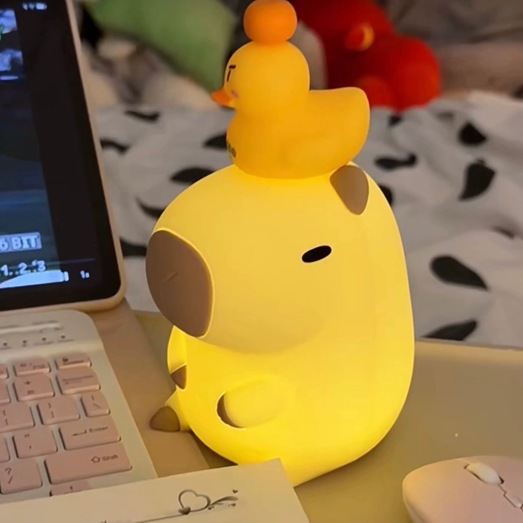 Capybara Glow Night Lamp
