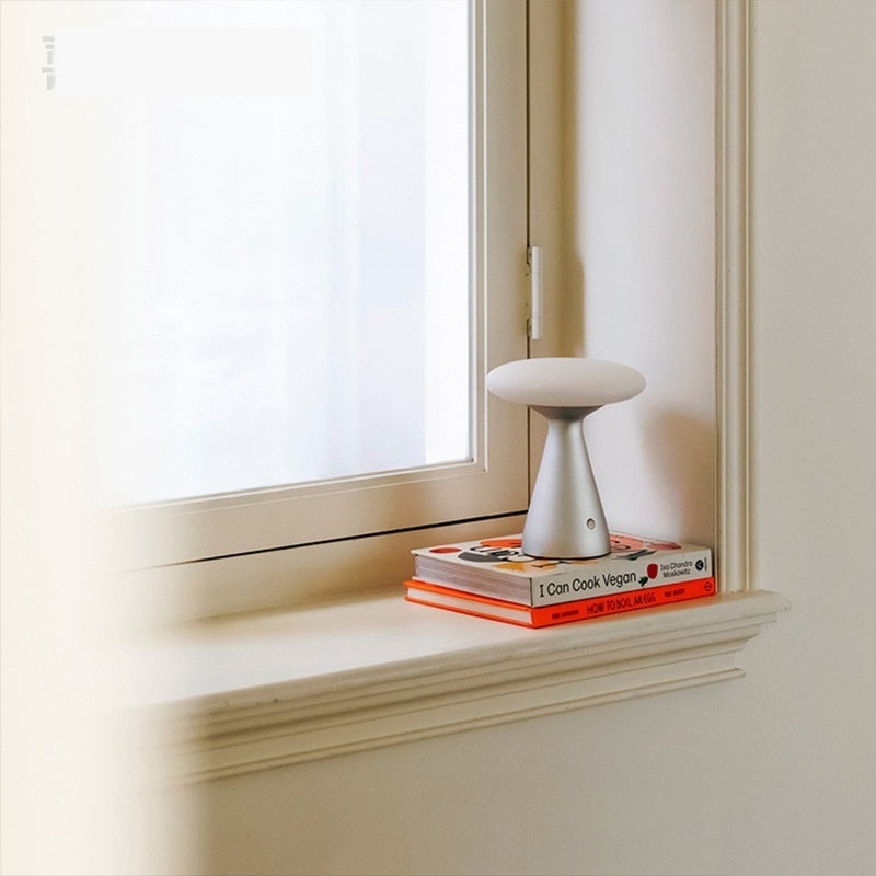 Flat Slat Table Lamp
